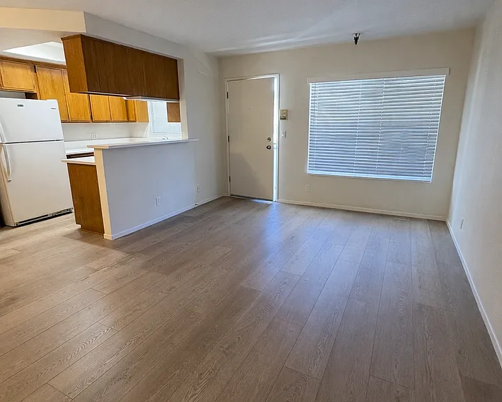 11308 Huston St — Photo 10