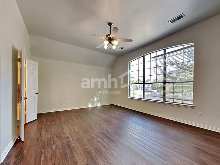 1831 Leann Ln — Photo 13