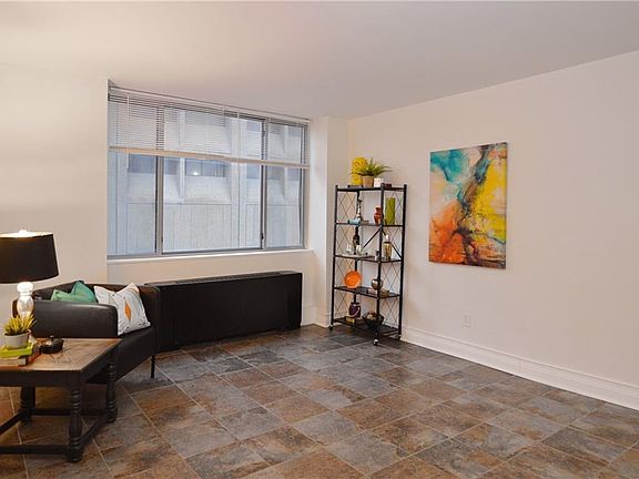 3rd image of 600 E 8th St APT 5T