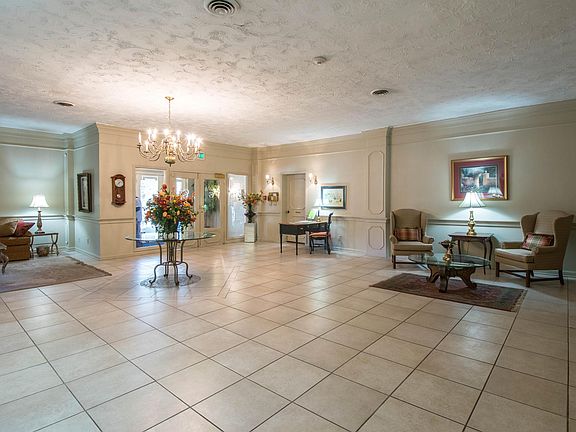 5th image of 740 Zorn Ave APT 2G