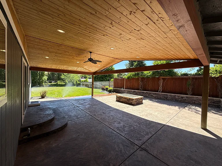 1108 S Kellogg St — Photo 29