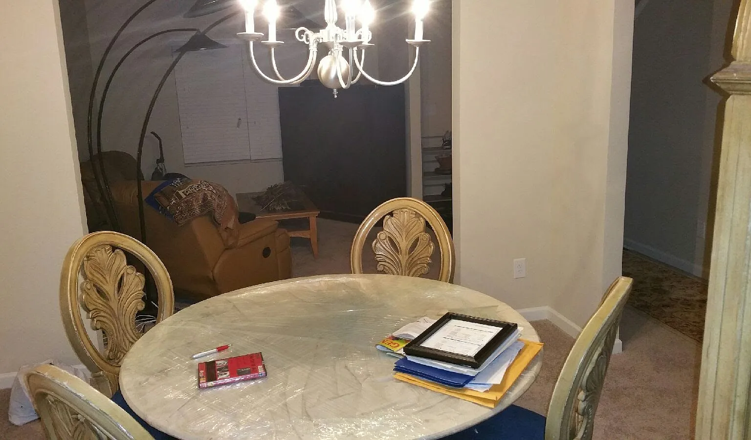 4 bed, 2.5 bath, 2750 sqft, $2,900 — Photo 2