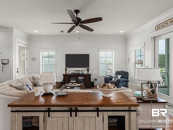 5th image of 32584 Sandpiper Dr