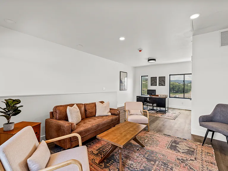 1883 Luna Ln — Photo 18