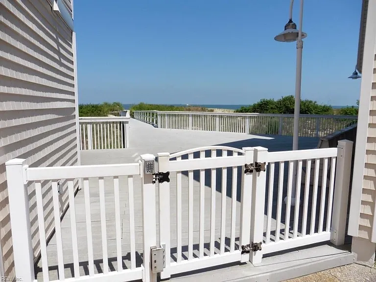 2368 Bays Edge Ave — Photo 24