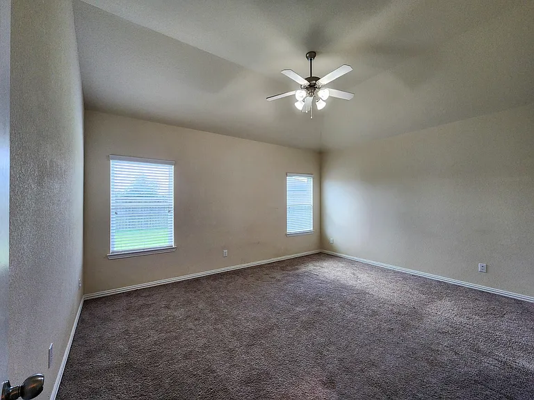 2119 Del Mar Dr — Photo 12