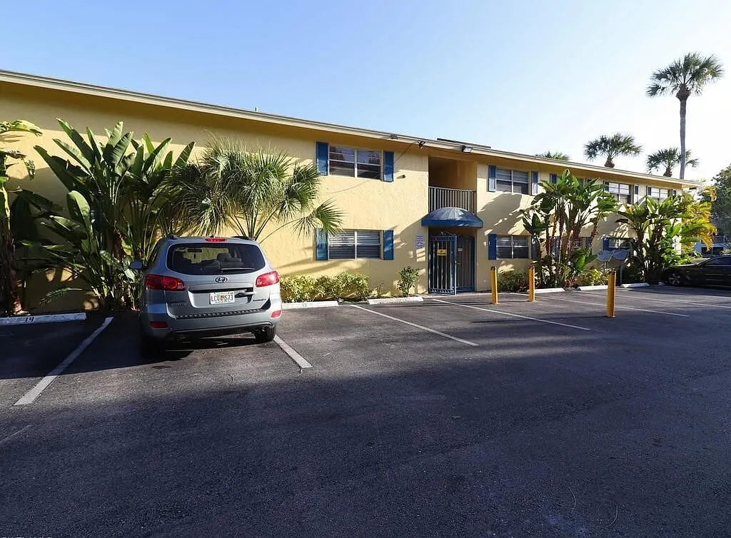 A-4290 Gulfstream Drive #5 - 1 — Photo 2