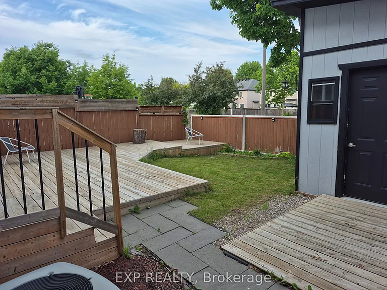 192 Windhurst Dr — Photo 2