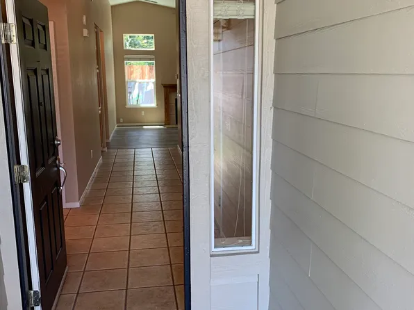 584 Ariel Ct, Woodland, CA 95695