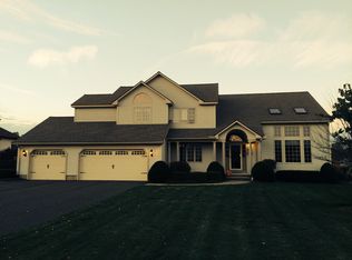 17 Bayberry Dr, Easthampton, MA 01027