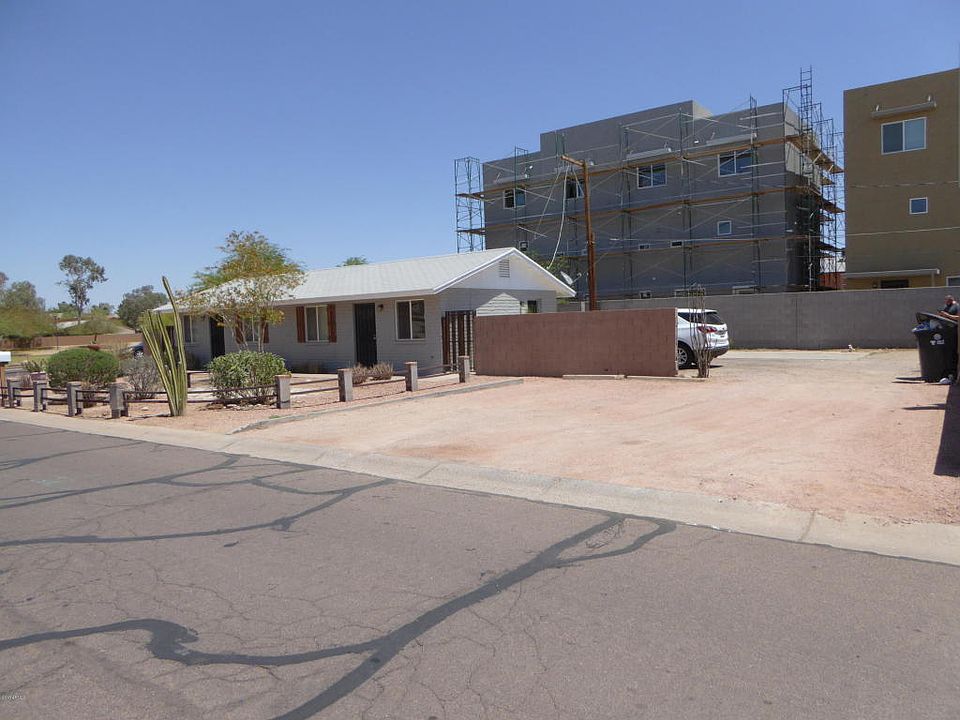 1st image of 1109 S Hazelton Ln