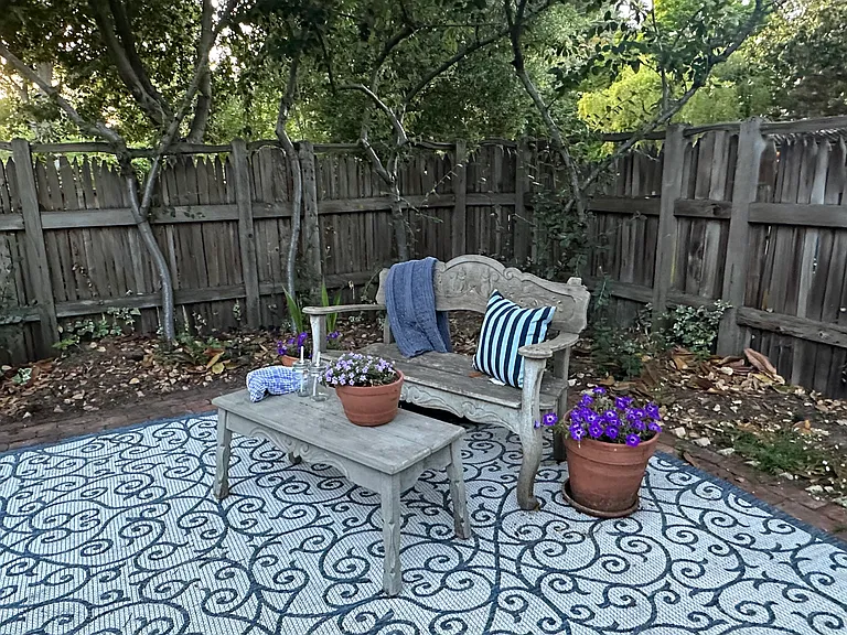 Lots of places to sit and read a book in the garden