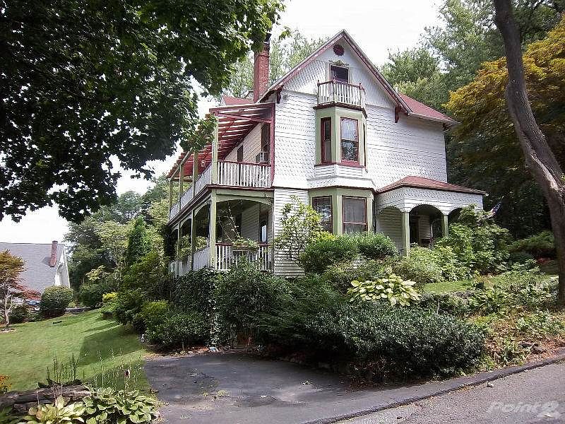 12 Dayton Avenue - Upper Level Rental Apartment