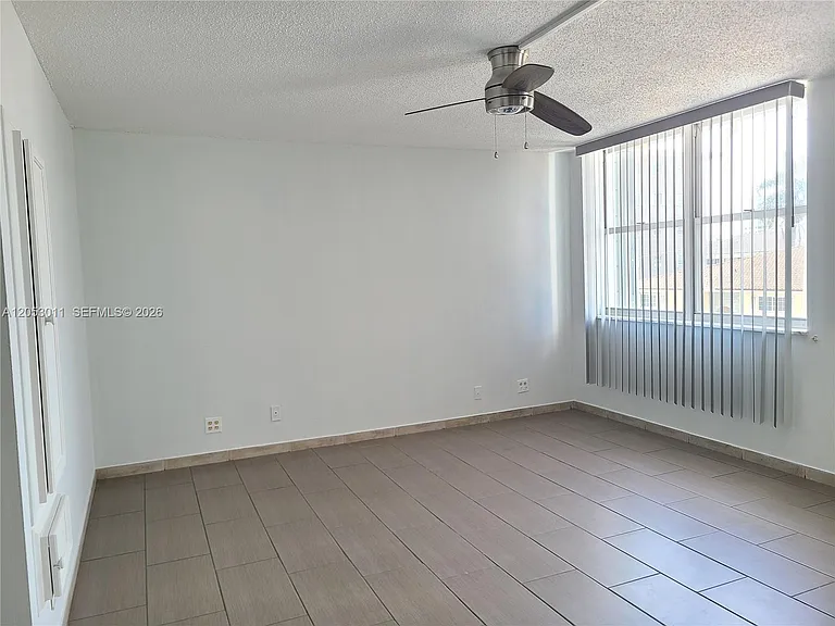 2881 NE 33rd Ct #3H — Photo 6