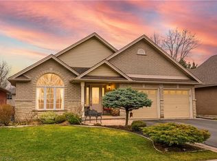 542 Jerseyville Rd W, Hamilton, ON L9G 3L5
