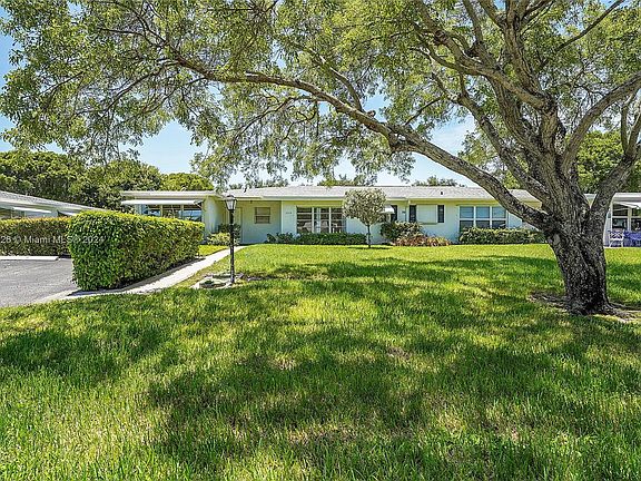3rd image of 7375 E Oakridge Cir #7375