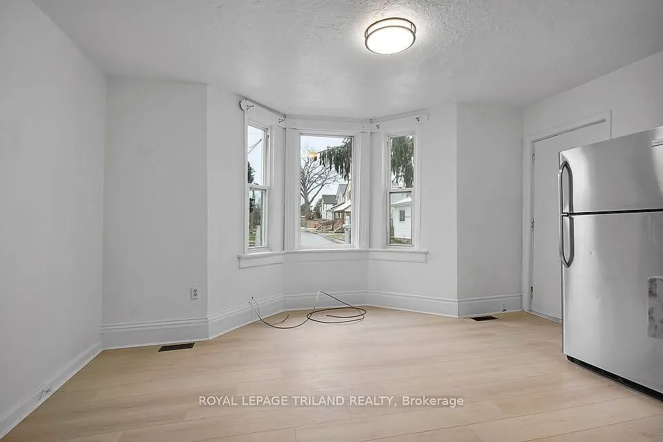 1 bed, $1,300 — Photo 2