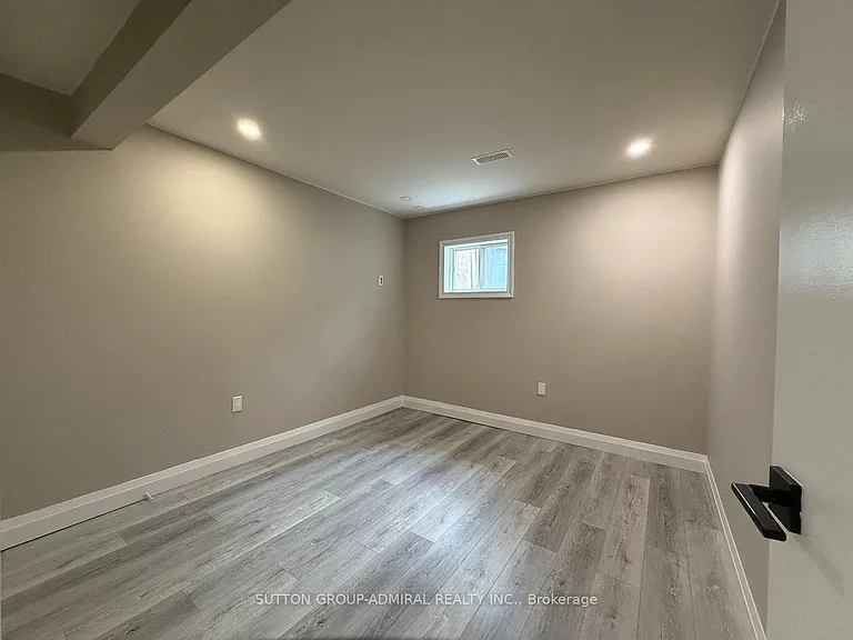 386 Irene Dr — Photo 37