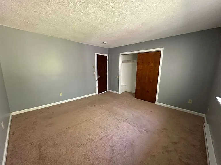 176 Lincoln St — Photo 7