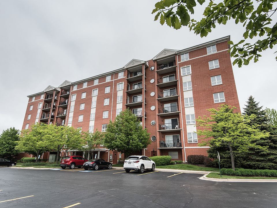 1st image of 190 N Milwaukee Ave APT 608