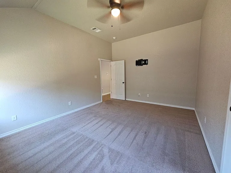 2704 Ancestor Dr — Photo 7