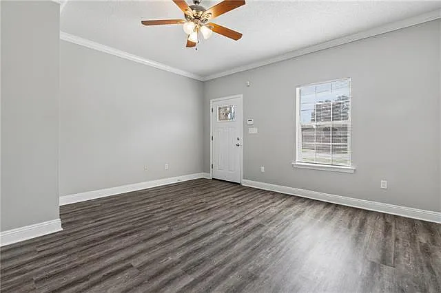 2 bed, 1.5 bath, 1400 sqft, $1,650 — Photo 3