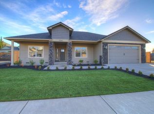 1026 Arrowhead Trl, Eagle Pt, OR 97524