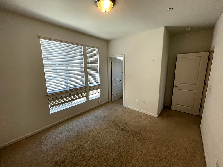 3931 Meridian St — Photo 10