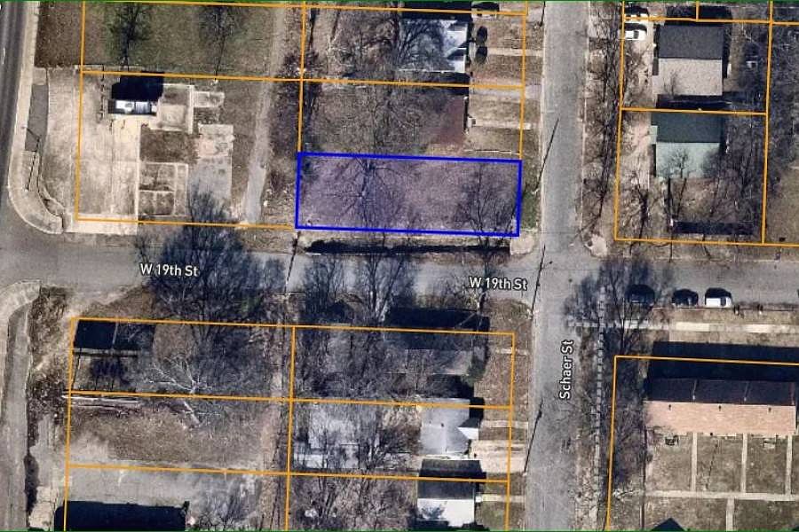 2nd image of 1901 Schaer St