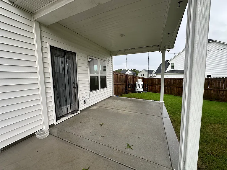 Deerberry Ct — Photo 23