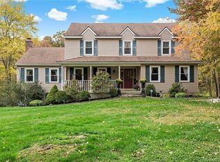 8 Hank Becker Ln, Bridgewater, CT 06752