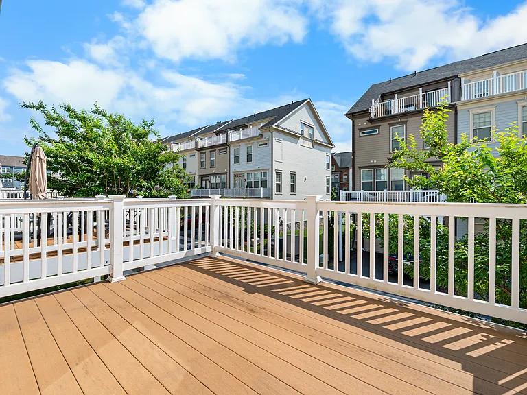 9780 Fields Rd — Photo 35
