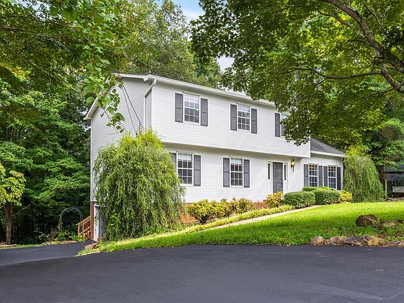 3rd image of 7830 Cove Ridge Dr