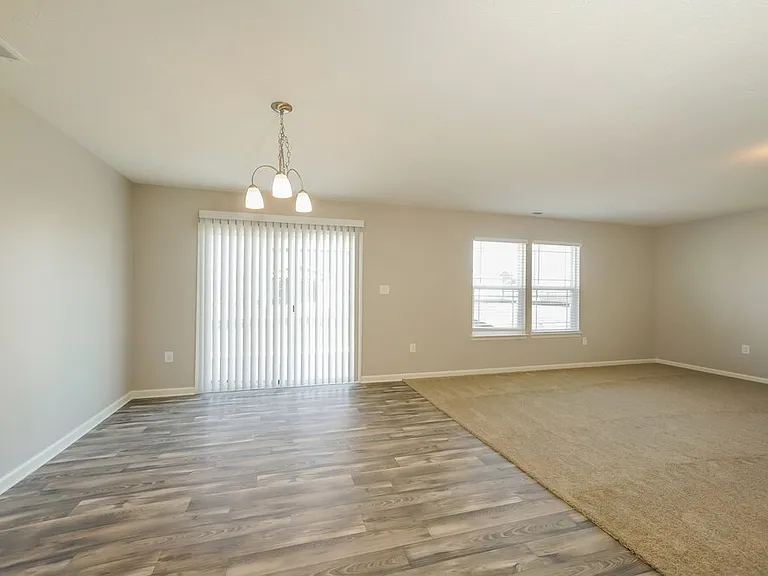 1503 Lexington Trl — Photo 5