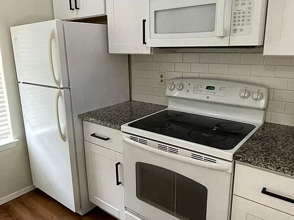2nd image of 730 W Collins St