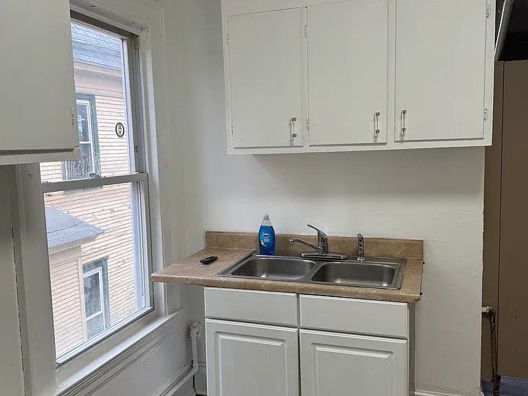 205 Riley St — Photo 5