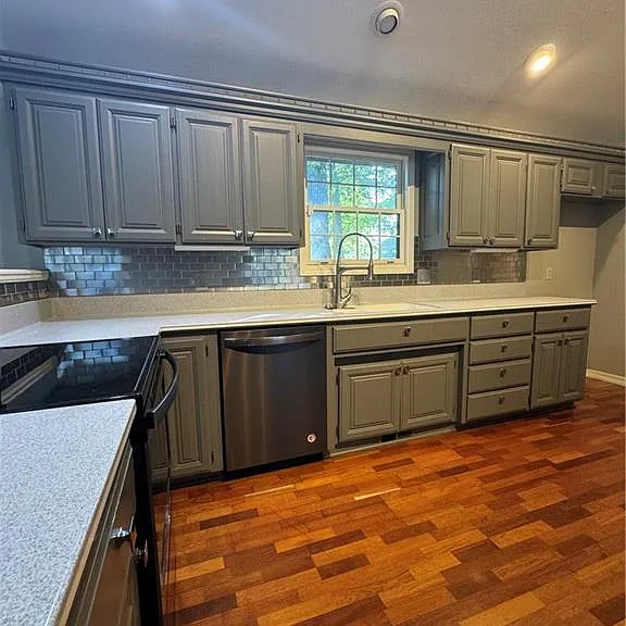47 Dalton Dr — Photo 8
