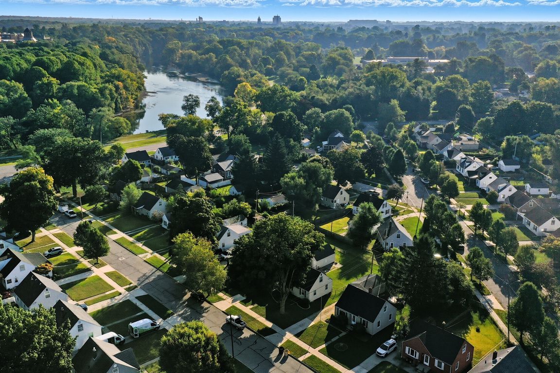 next background image