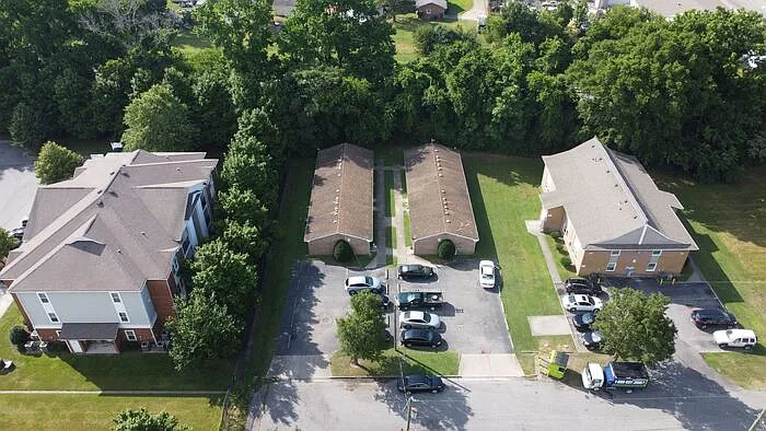 1 bed, 1.0 bath, 500 sqft, $1,100 — Photo 2