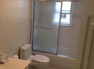 4134 149th St, Flushing, NY 11355