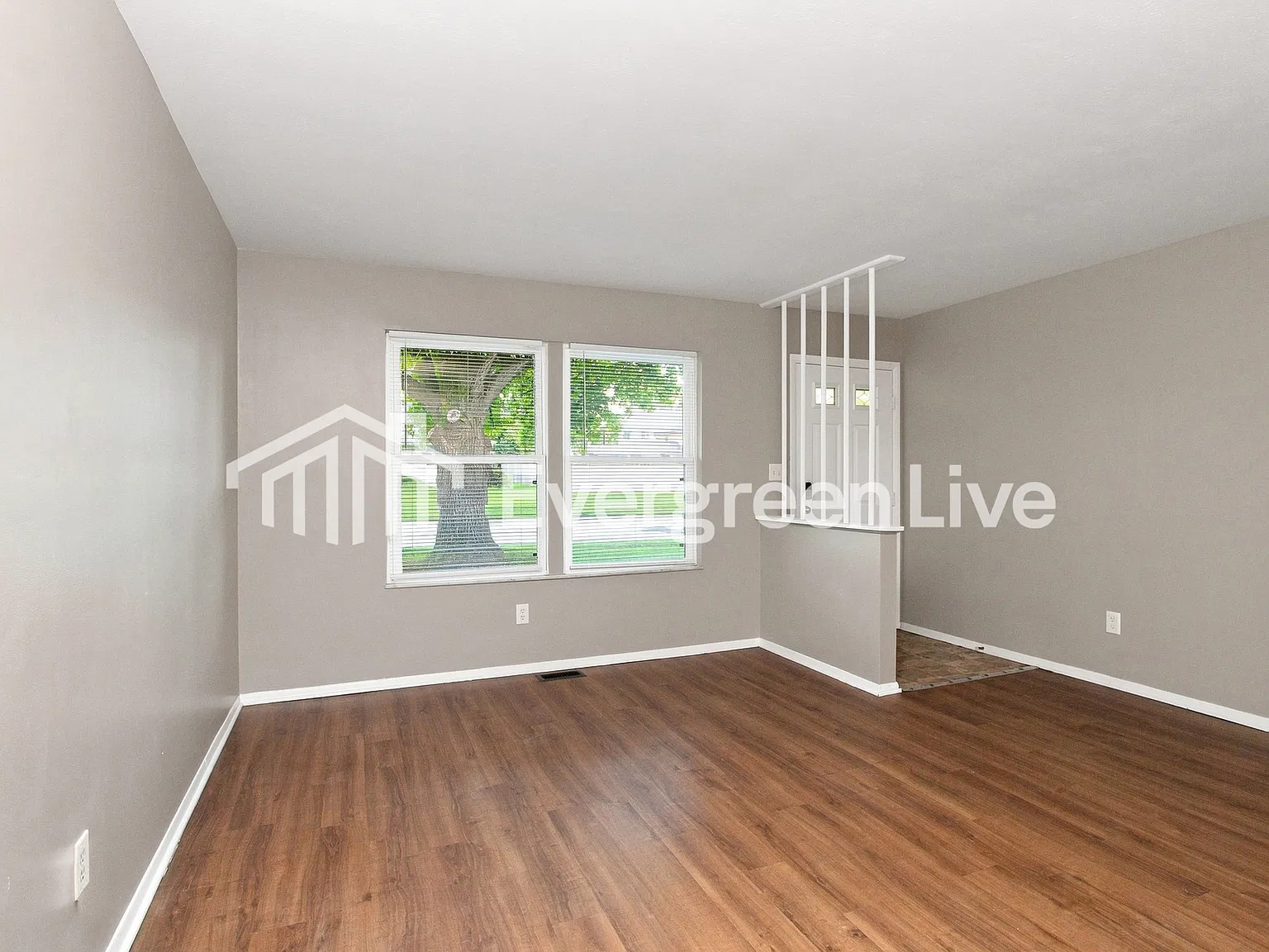 3 bed, 1.5 bath, 1486 sqft, $1,495 — Photo 2