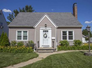 241 Kenilworth Rd, Waterloo, IA 50701