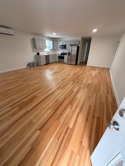 1st image of 18 Julian St #1