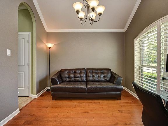 4th image of 8731 Sweet Pasture Dr