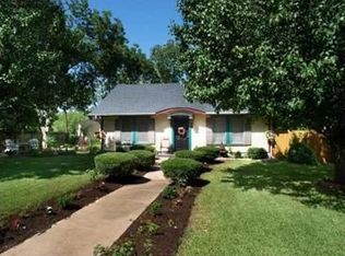 1417 Sloan St, Taylor, TX 76574