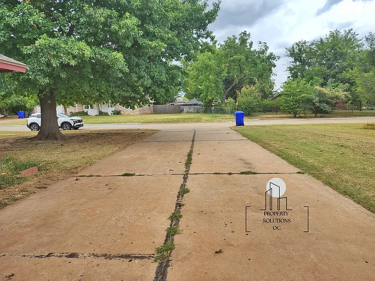1502 Briar Meadow Rd — Photo 12