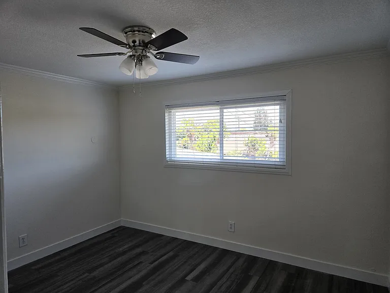 375 E 18th St #5 — Photo 10