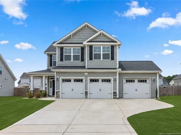 1319 Water Leaf Dr, Fayetteville, NC 28314