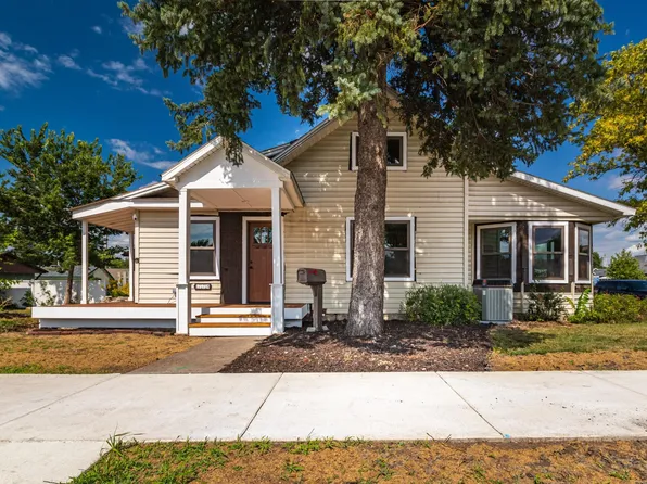 778 E 3rd St, Winona, MN 55987