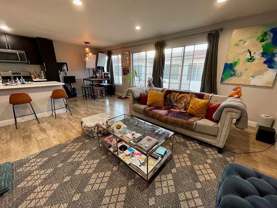 1st image of 18640 Collins St APT 216